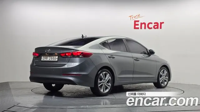 Hyundai AVANTE 2018 — фото 2