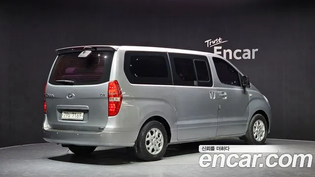 Hyundai Starex 2014 — фото 2