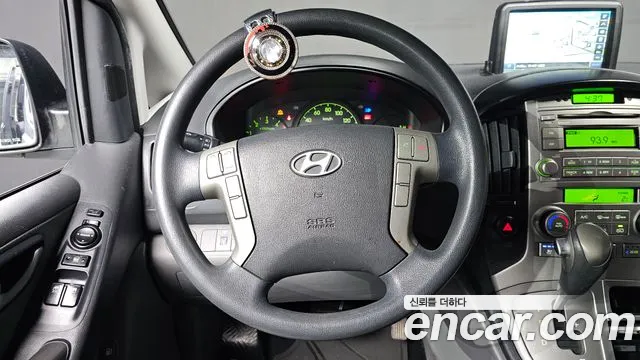 Hyundai Starex 2014 — фото 14