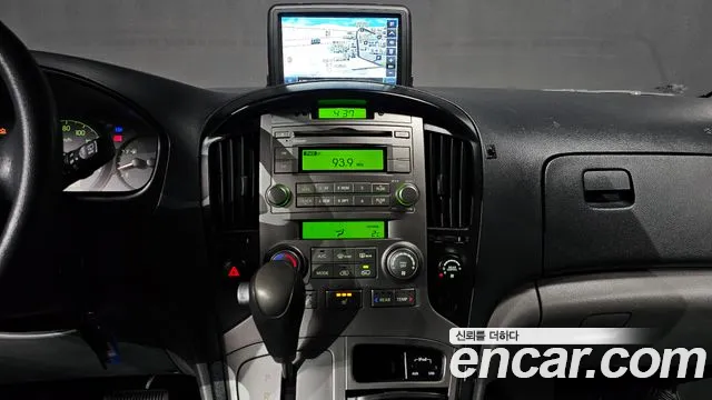 Hyundai Starex 2014 — фото 15