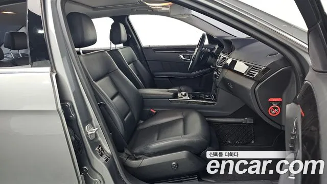 Mercedes-Benz E-Class 2013 — фото 10