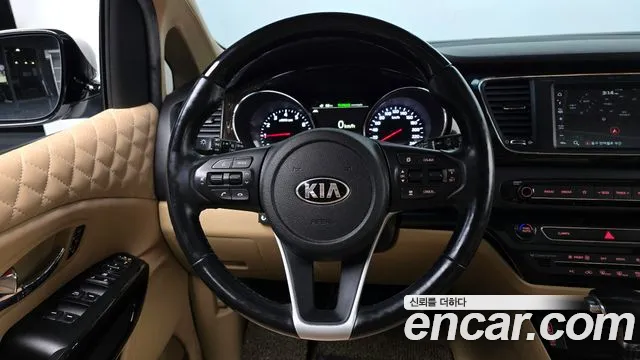 Kia Canival 2019 — фото 13