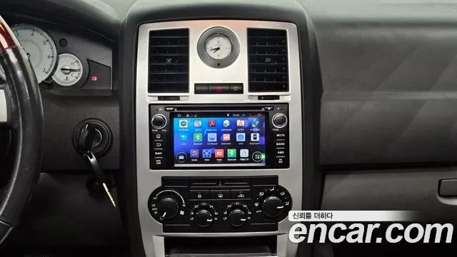 Chrysler 300C 2007 — фото 16