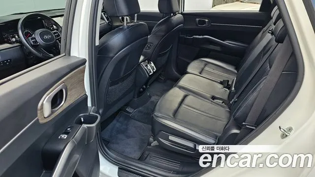 Kia Sorento 2021 — фото 13
