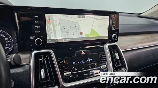 Kia Sorento 2021 — фото 15