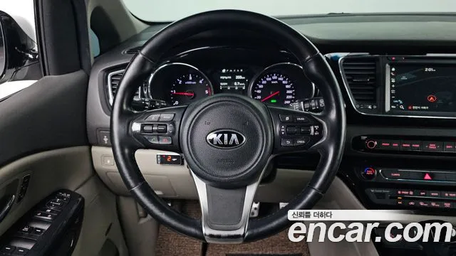 Kia Canival 2016 — фото 15