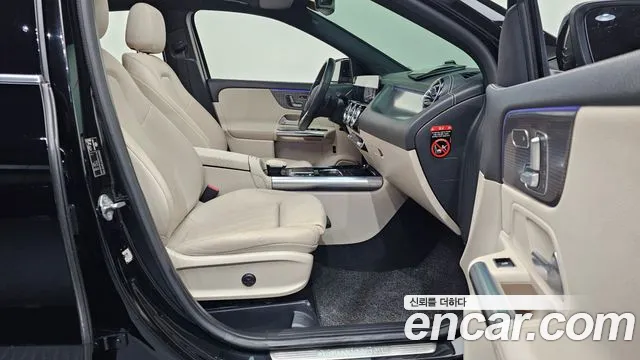 Mercedes-Benz GLA-Class 2021 — фото 11