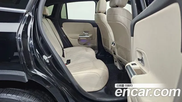 Mercedes-Benz GLA-Class 2021 — фото 12