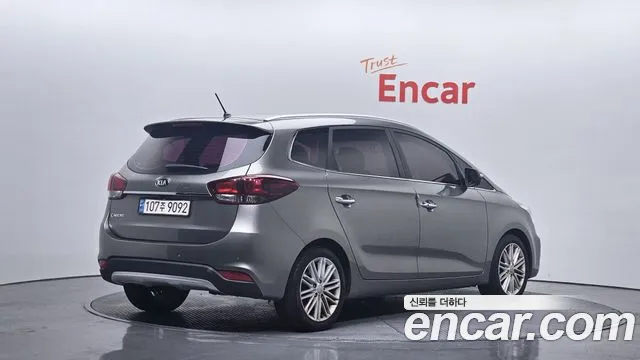 Kia Carens 2018 — фото 2