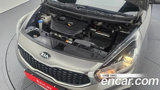 Kia Carens 2018 — фото 6