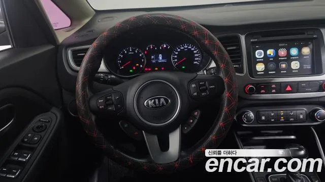 Kia Carens 2018 — фото 13