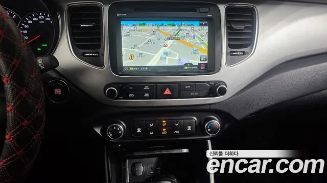 Kia Carens 2018 — фото 14