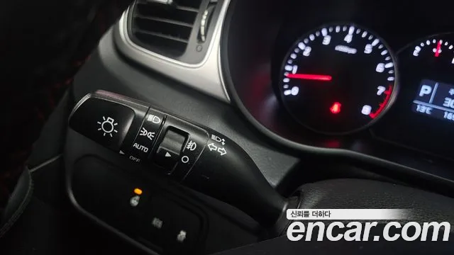 Kia Carens 2018 — фото 17
