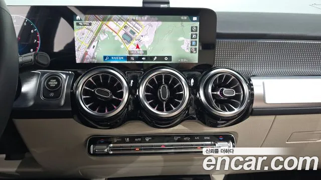 Mercedes-Benz GLB-Class 2021 — фото 14