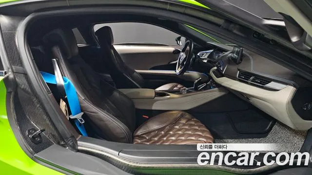 BMW i8 2015 — фото 11
