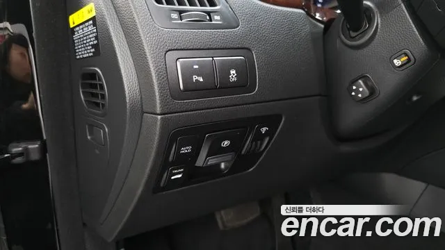 Hyundai Equus 2010 — фото 14