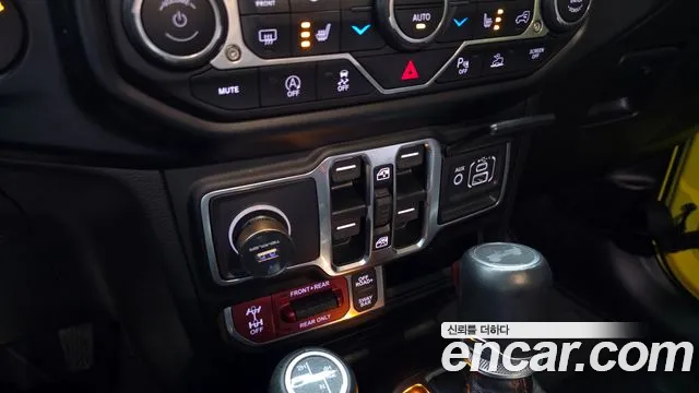 Jeep Wrangler 2022 — фото 17