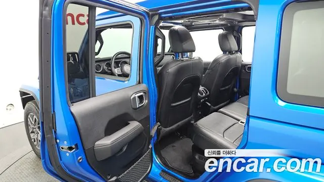 Jeep Wrangler 2022 — фото 12