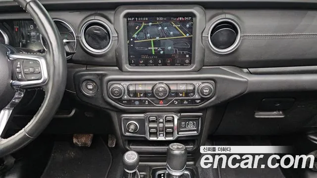 Jeep Wrangler 2022 — фото 14