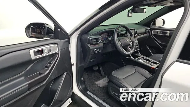 Ford Explorer 2020 — фото 10
