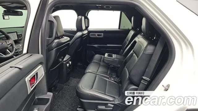 Ford Explorer 2020 — фото 11