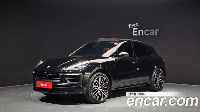 Porsche Macan 2024 — фото 1