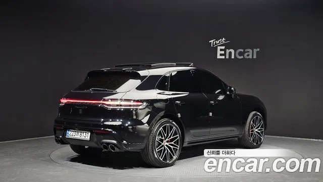 Porsche Macan 2024 — фото 2