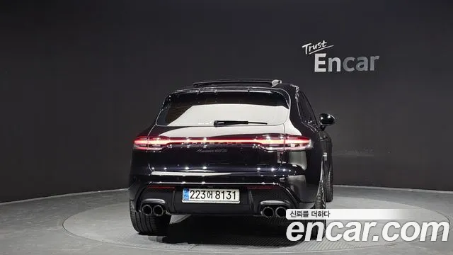 Porsche Macan 2024 — фото 4