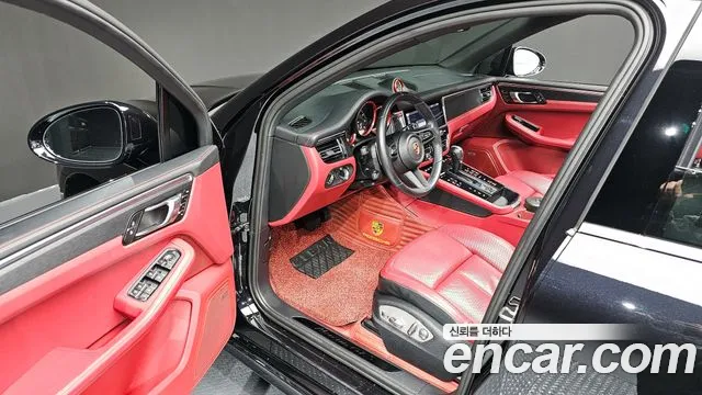 Porsche Macan 2024 — фото 10