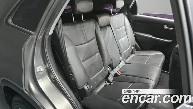 Kia Sorento 2011 — фото 12