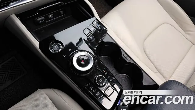 Kia Sportage 2022 — фото 9