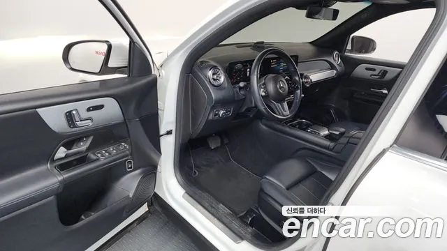 Mercedes-Benz GLB-Class 2021 — фото 10