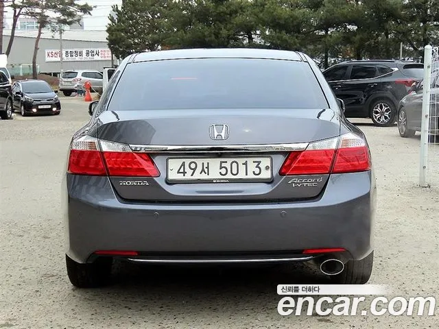 Honda Accord 2015 — фото 4