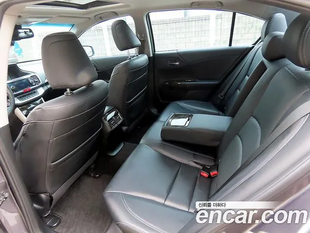 Honda Accord 2015 — фото 6