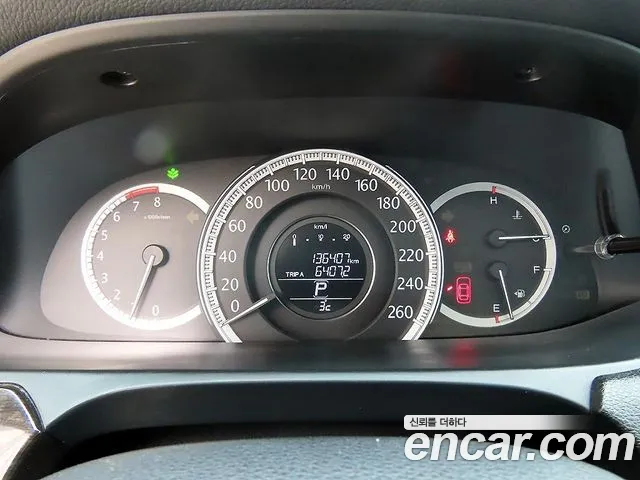 Honda Accord 2015 — фото 9
