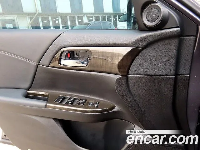 Honda Accord 2015 — фото 11