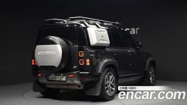 Land Rover Defender 2023 — фото 2