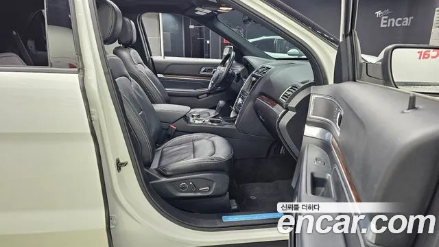Ford Explorer 2018 — фото 11