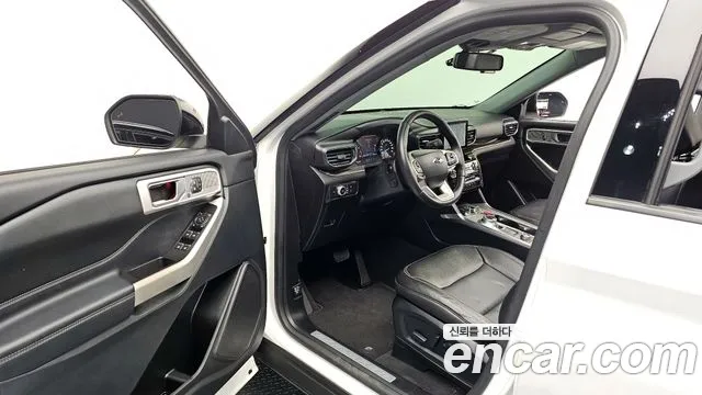 Ford Explorer 2022 — фото 11