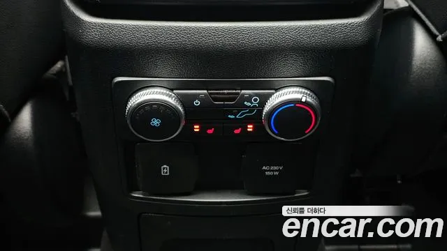 Ford Explorer 2022 — фото 20