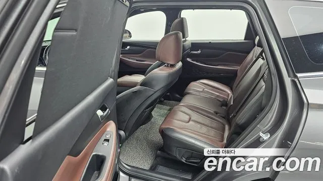 Hyundai Santafe 2019 — фото 12