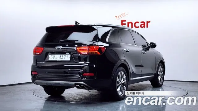 Kia Sorento 2018 — фото 2