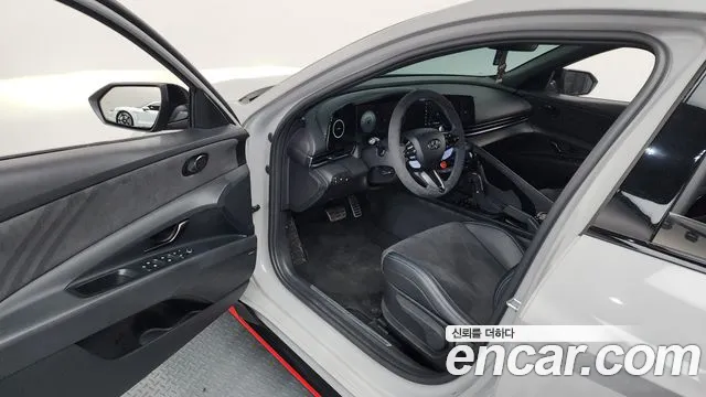 Hyundai AVANTE 2022 — фото 10