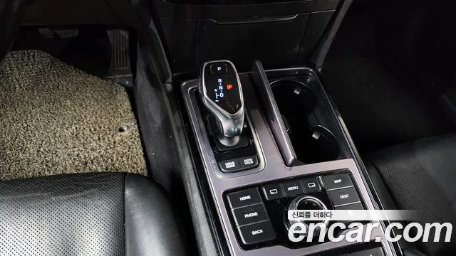 Hyundai Equus 2014 — фото 9