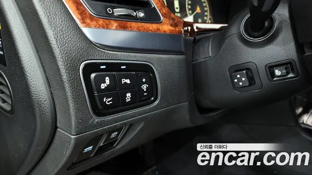 Hyundai Equus 2014 — фото 14