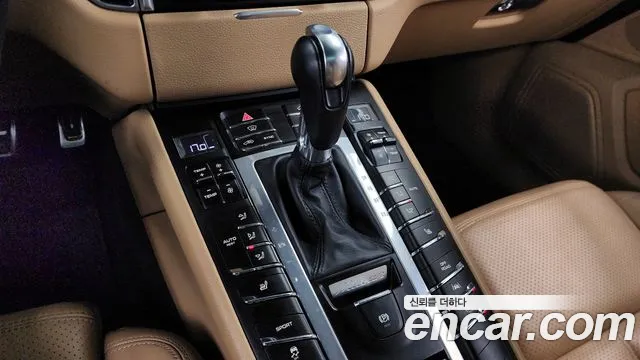 Porsche Macan 2017 — фото 9