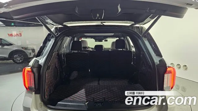 Ford Explorer 2025 — фото 20