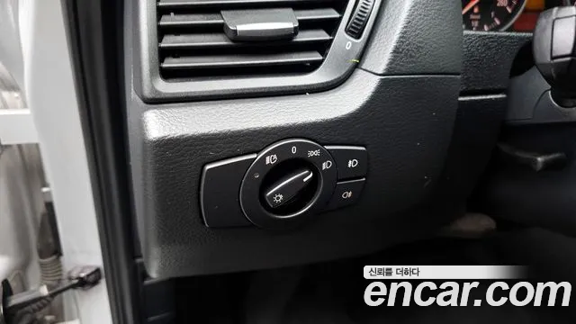 BMW X1 2011 — фото 17