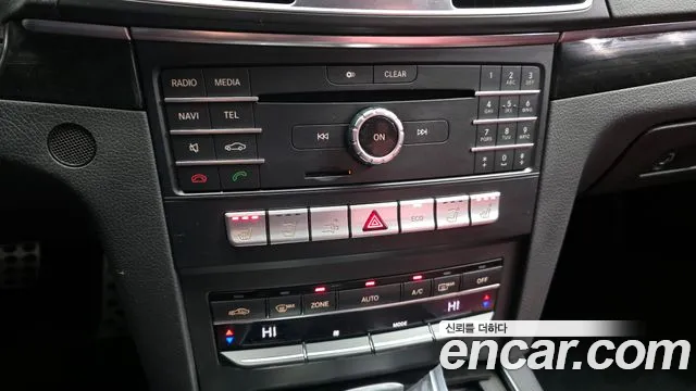 Mercedes-Benz E-Class 2017 — фото 16