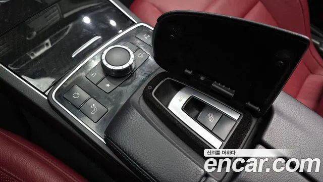 Mercedes-Benz E-Class 2017 — фото 17